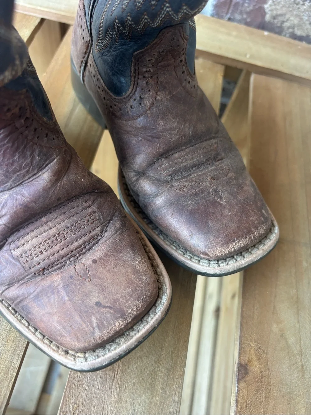 Ariat Kids Brown Leather & Blue Stitch Cowboy Boots
